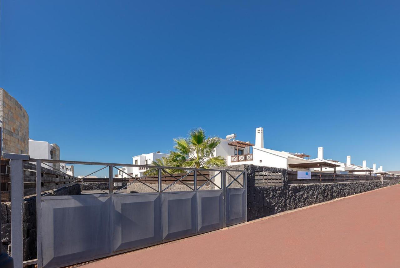 Villas Camelot By Escape Home Playa Blanca  Exterior photo