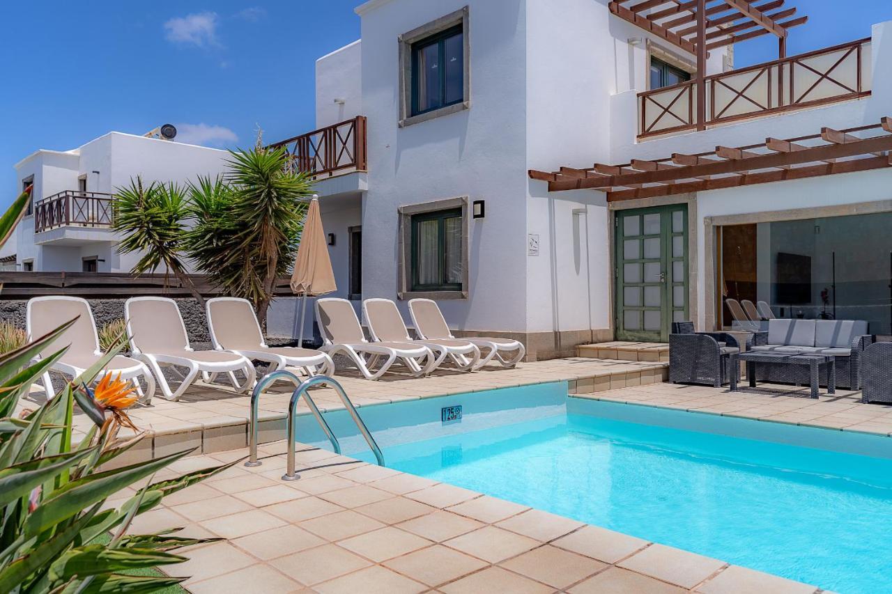 Villas Camelot By Escape Home Playa Blanca  Exterior photo