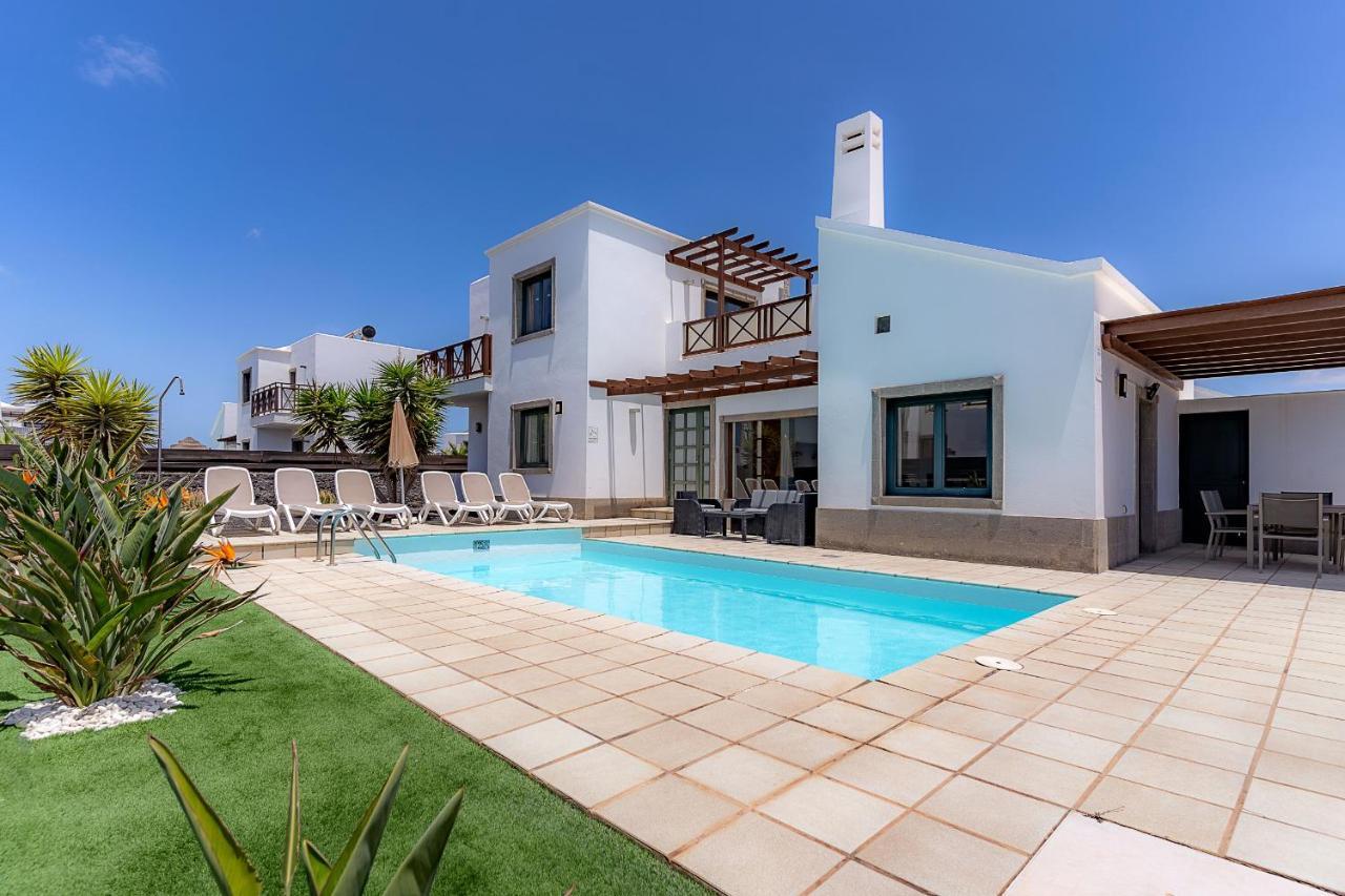 Villas Camelot By Escape Home Playa Blanca  Exterior photo